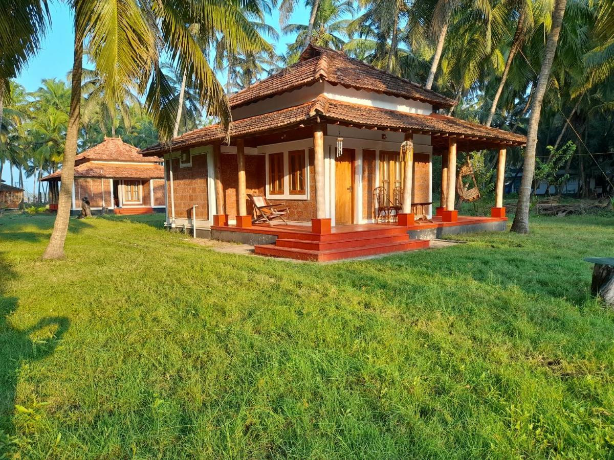 Riverlap Homestay Nileshwar Bagian luar foto