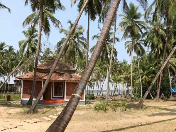 Riverlap Homestay Nileshwar Bagian luar foto